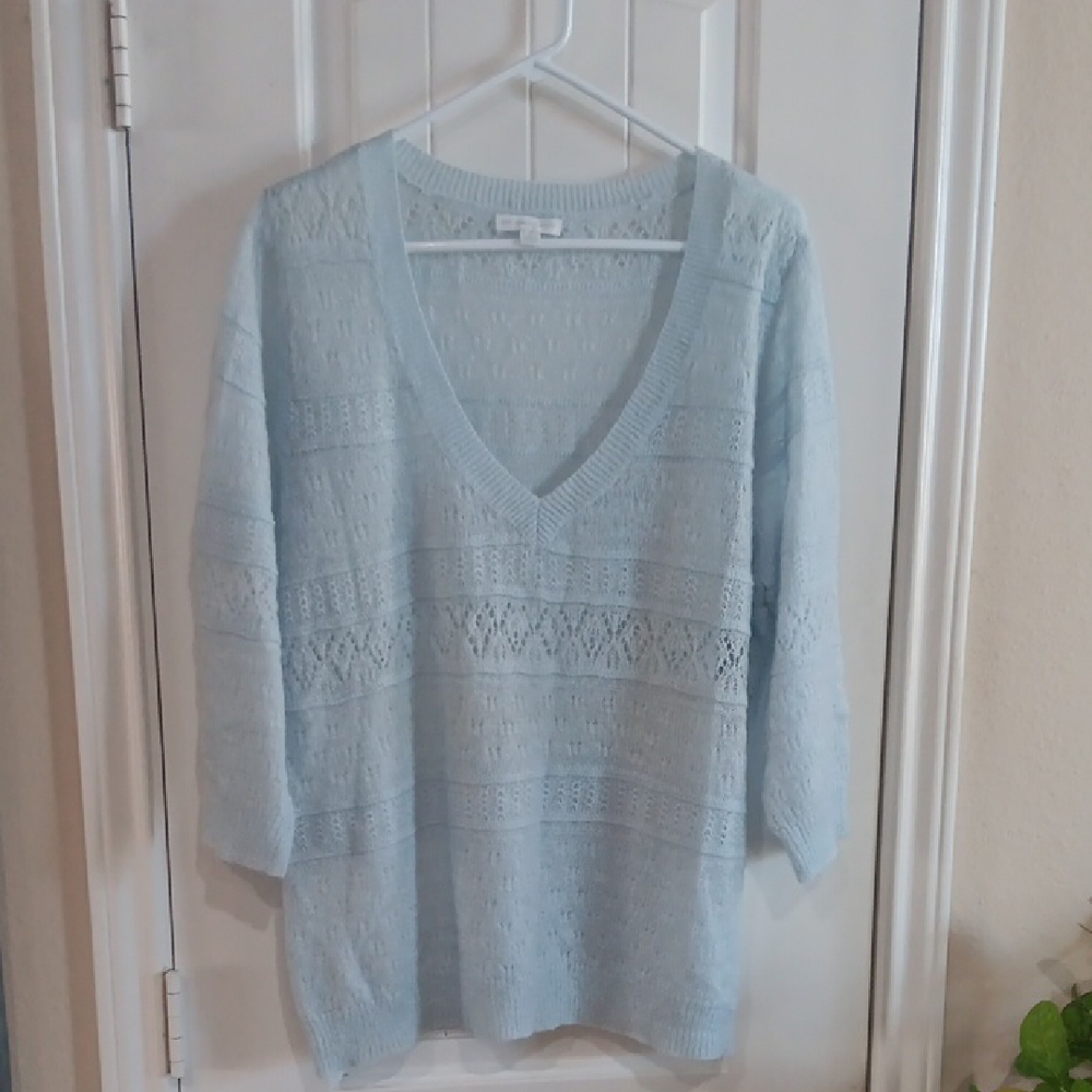 New York & Company Blue V-Neck Sweater Lightweight Knit